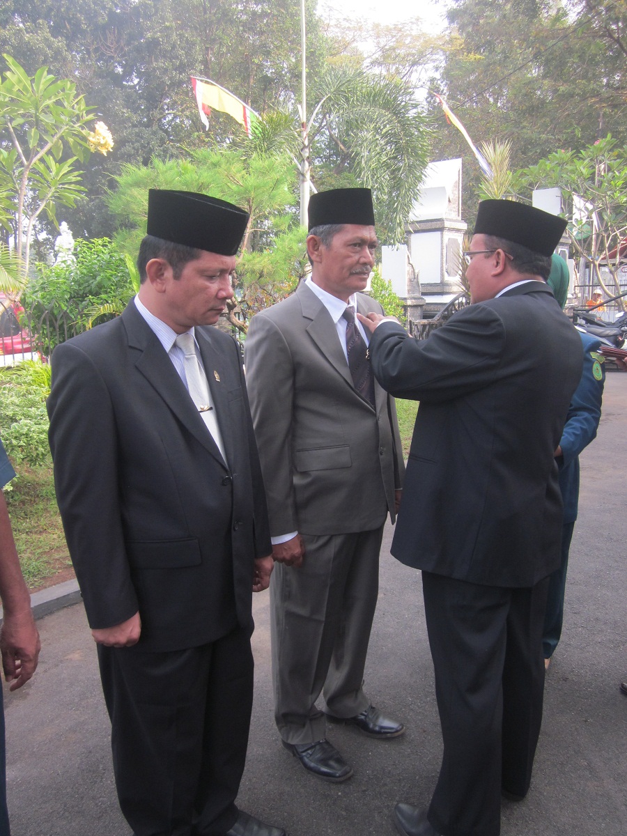 Pemberian Penghargaan Satyalancana Karya Satya
